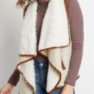 Shearling and Faux Fur Vest women’s L/XL Cabincore Cozy Elevated Casual Outdoors